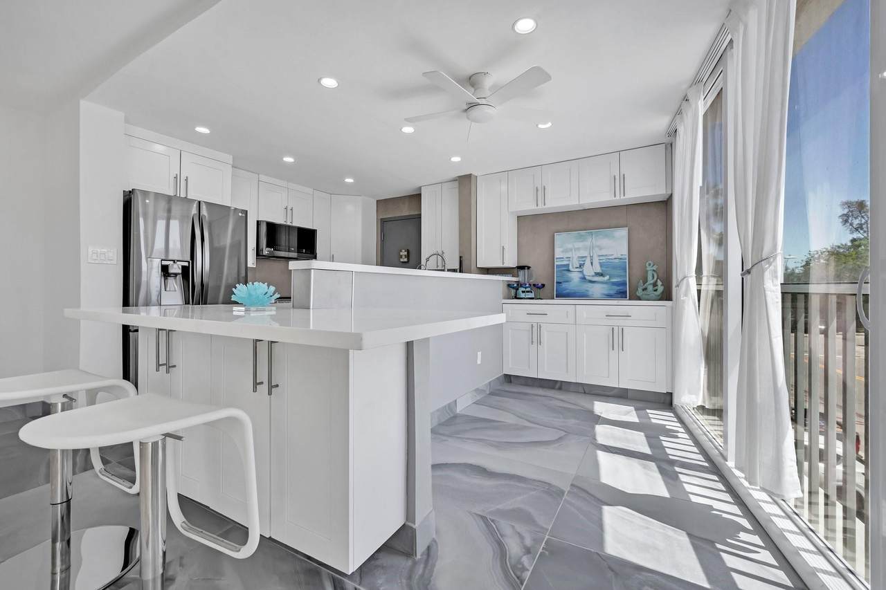 720 Bayshore Drive - Photo 1