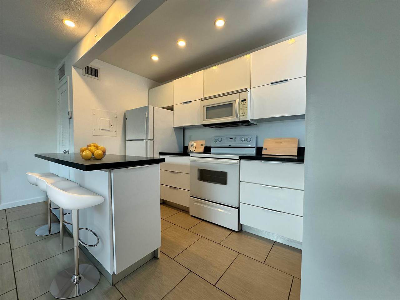 2830 30th Pl - Photo 1