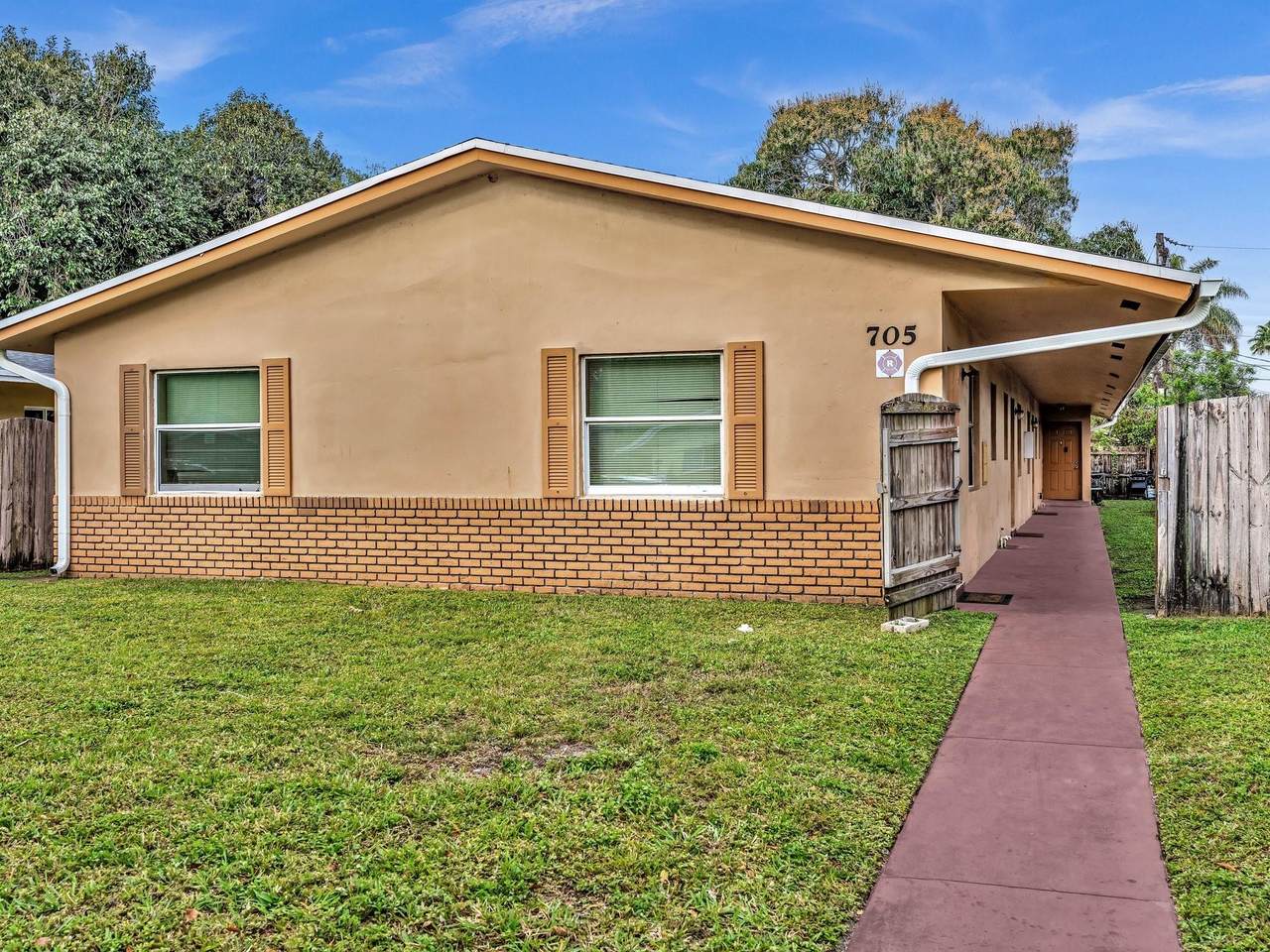 705 15th Ave #3 - Photo 1