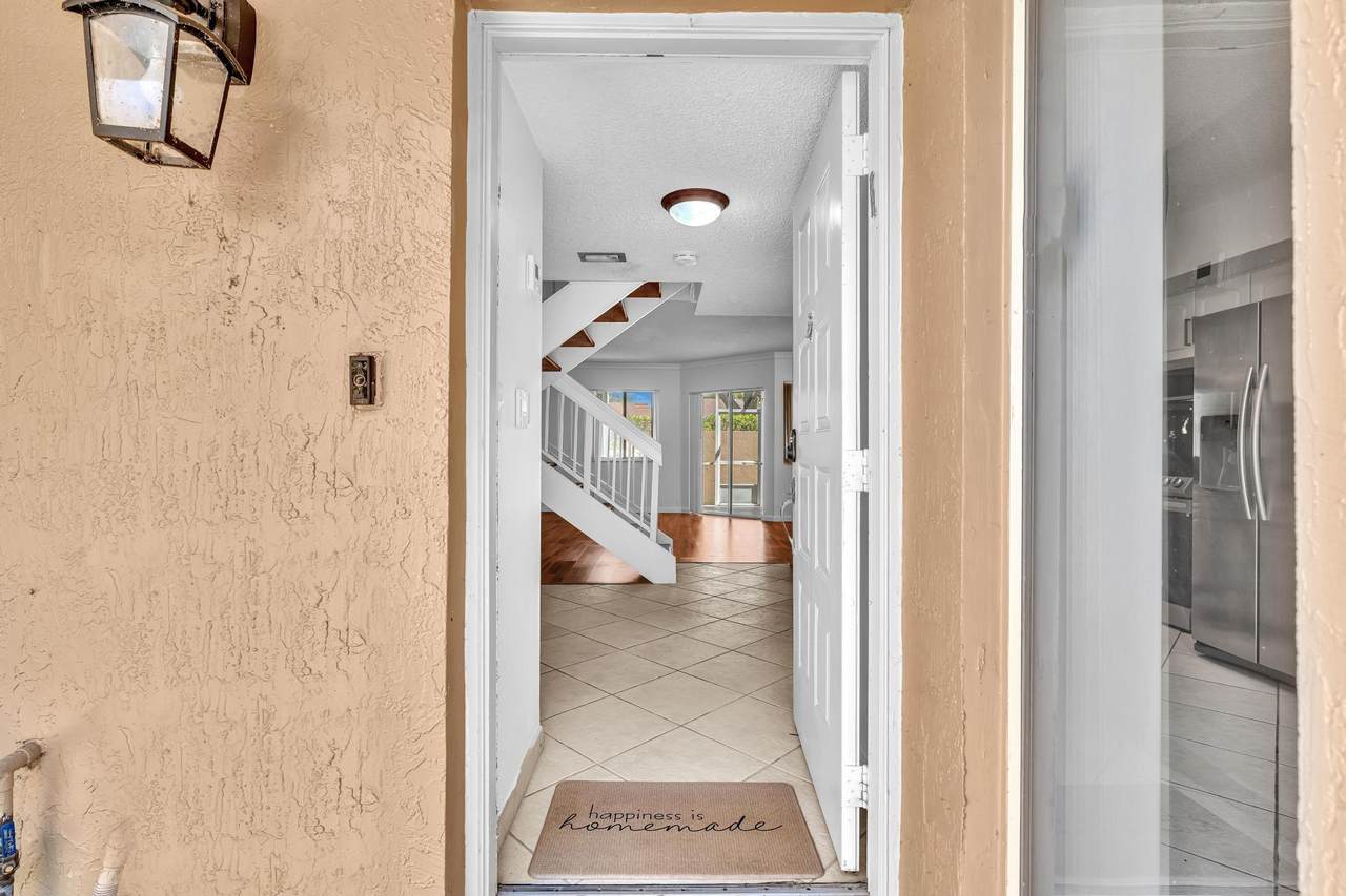 7903 7th Ct - Photo 1