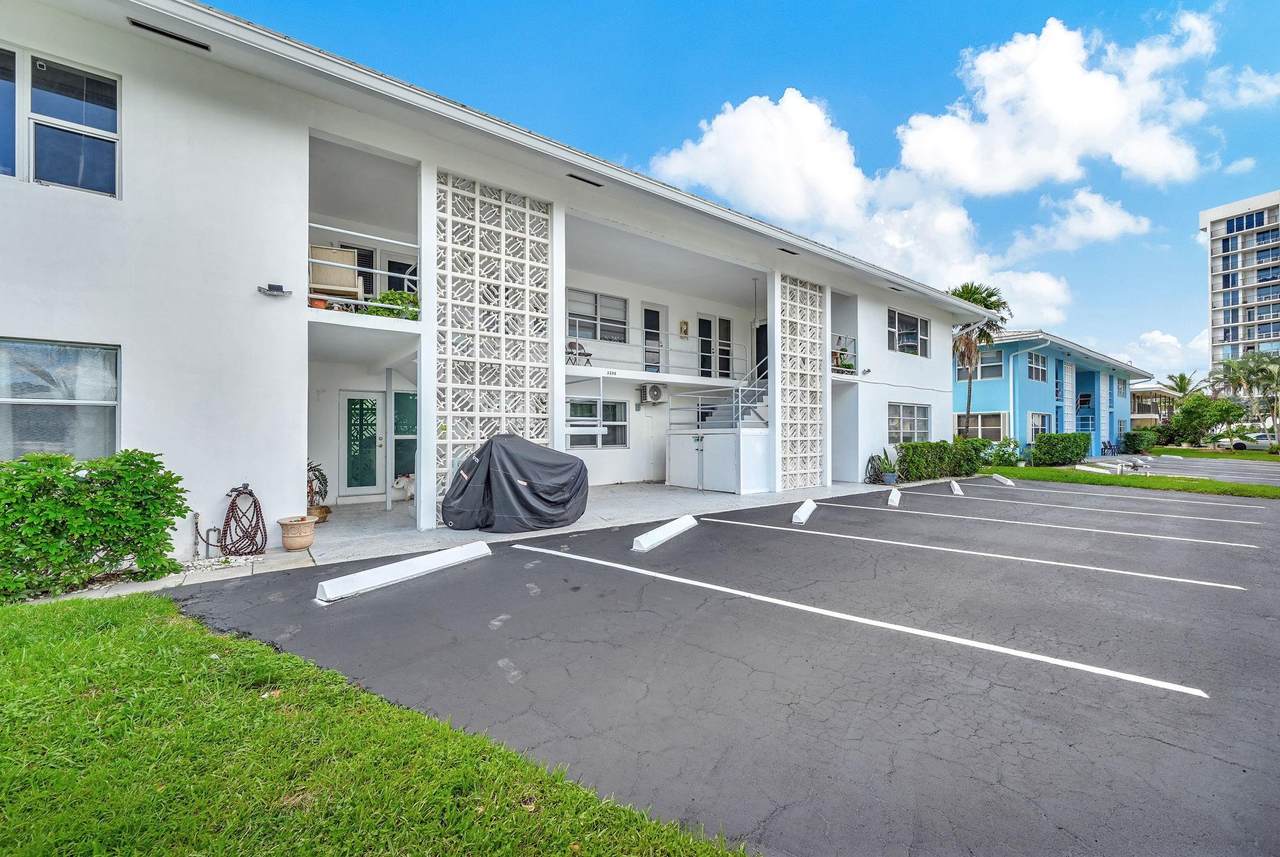 3208 Colony Club Rd - Photo 1