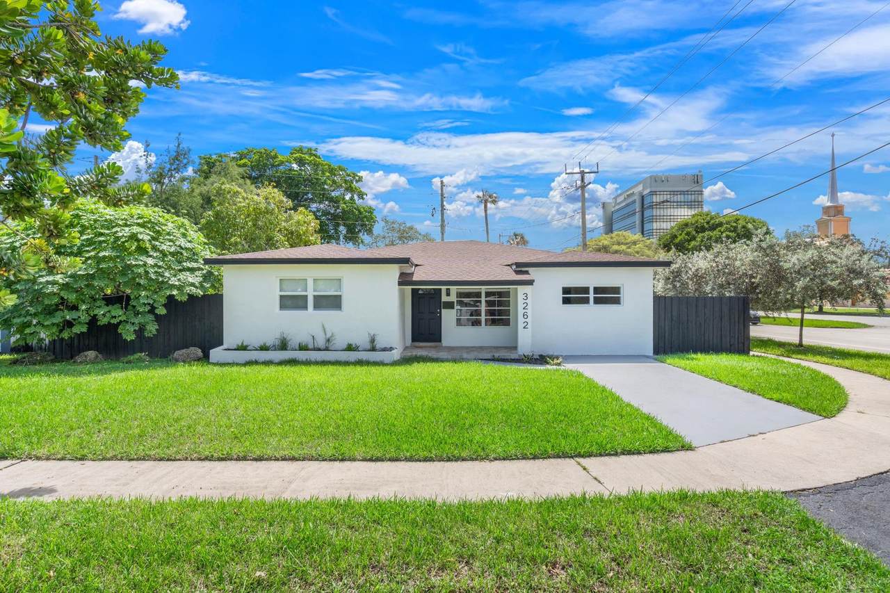 3262 Pierce St - Photo 1