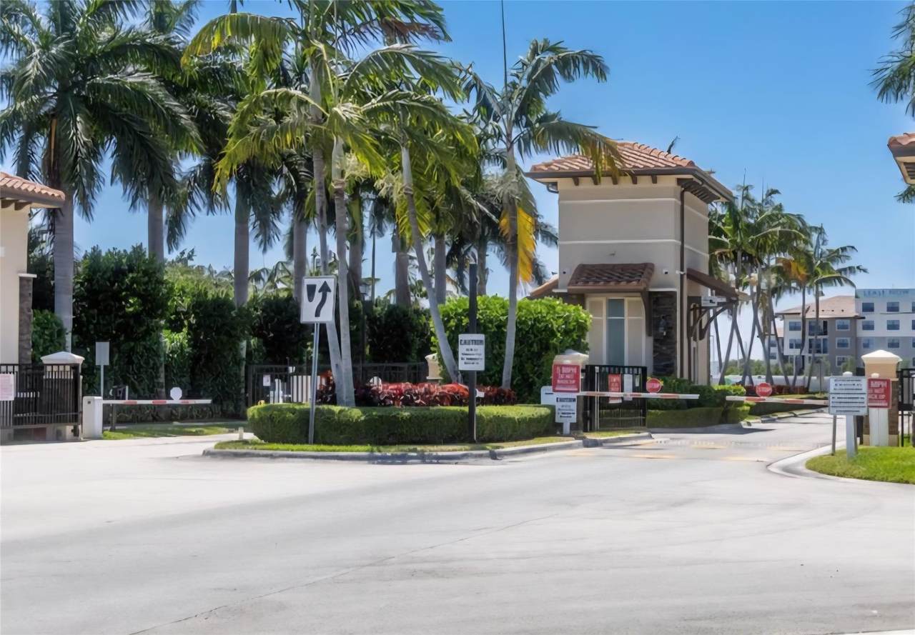 8915 35th Ave - Photo 1