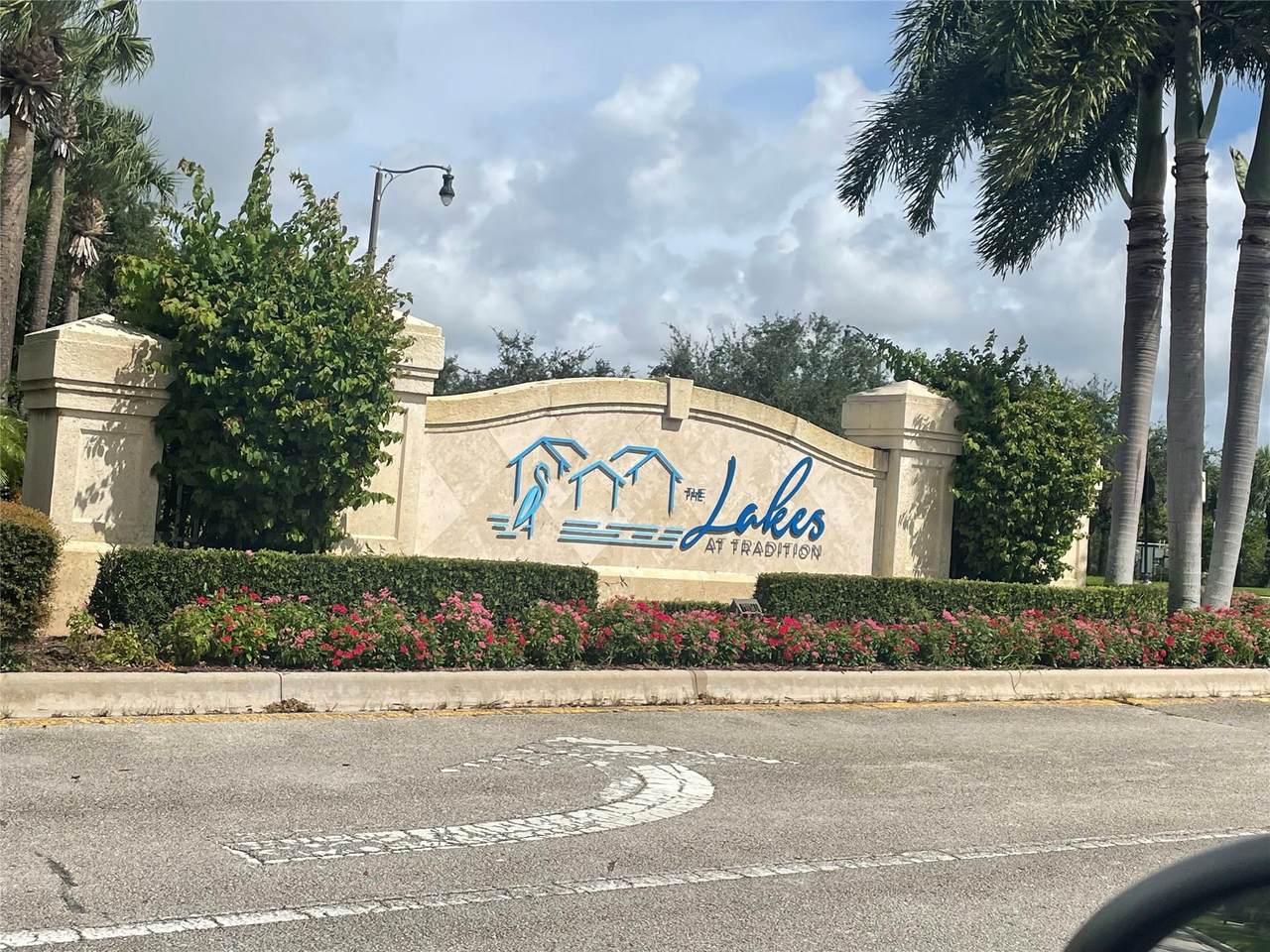 10744 Elsinore Dr - Photo 1