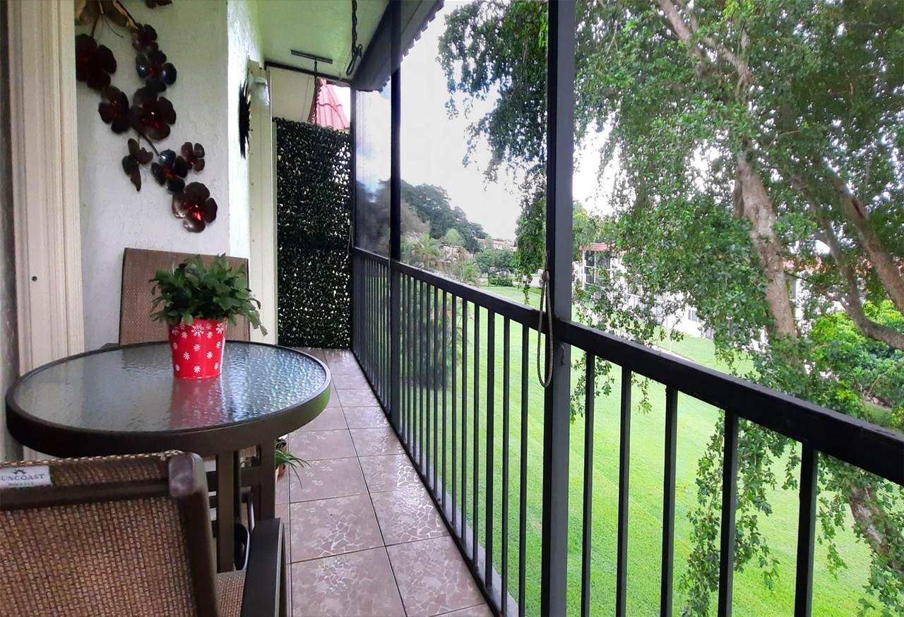 291 Hollybrook - Photo 1