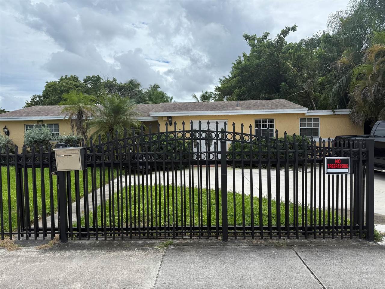 1270 111th St - Photo 1