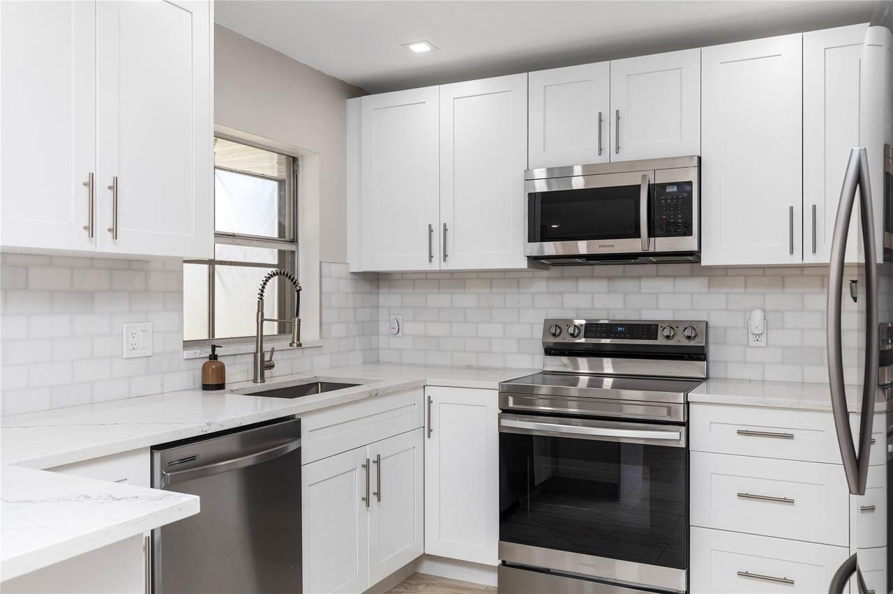 2002 Natura Boulevard - Photo 1