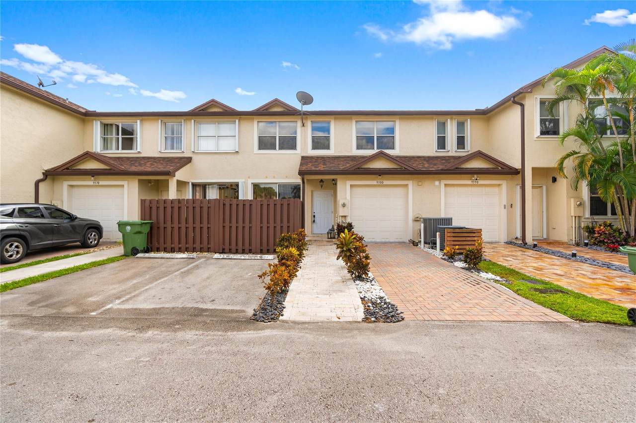 9580 2nd Ct - Photo 1