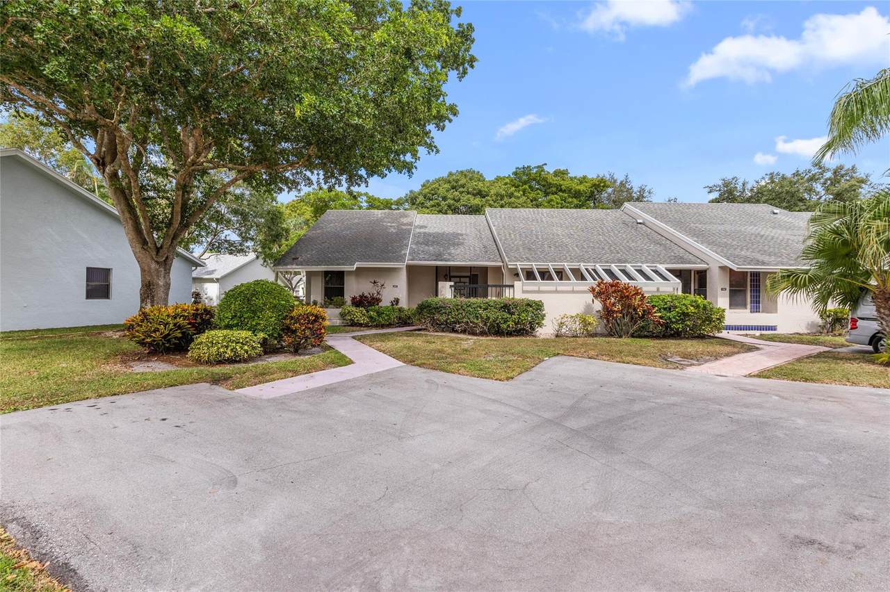 10971 Lake Front Pl - Photo 1