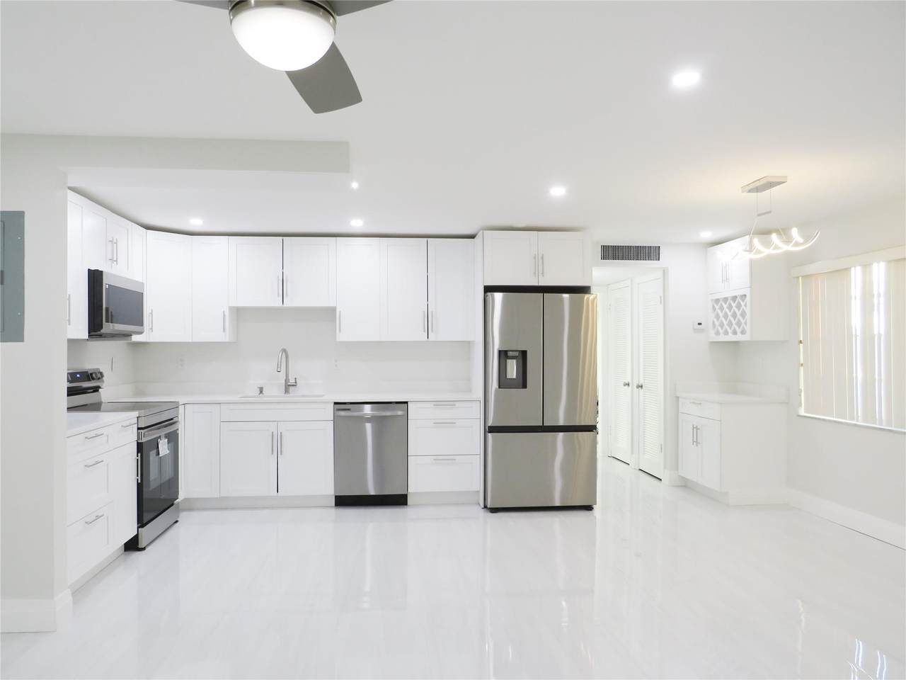 343 Normandy H - Photo 1