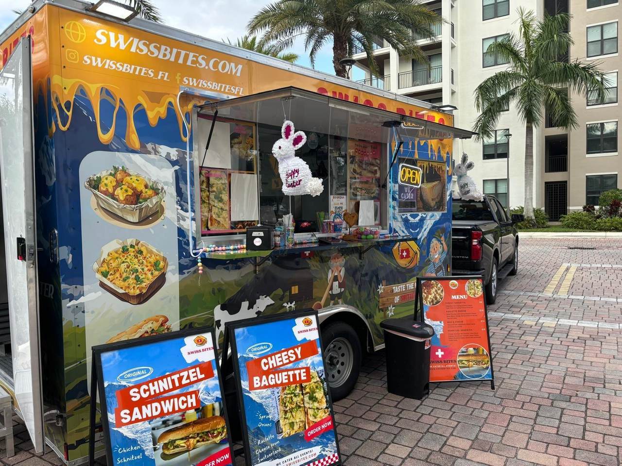  Hollywood Ave - Photo 1