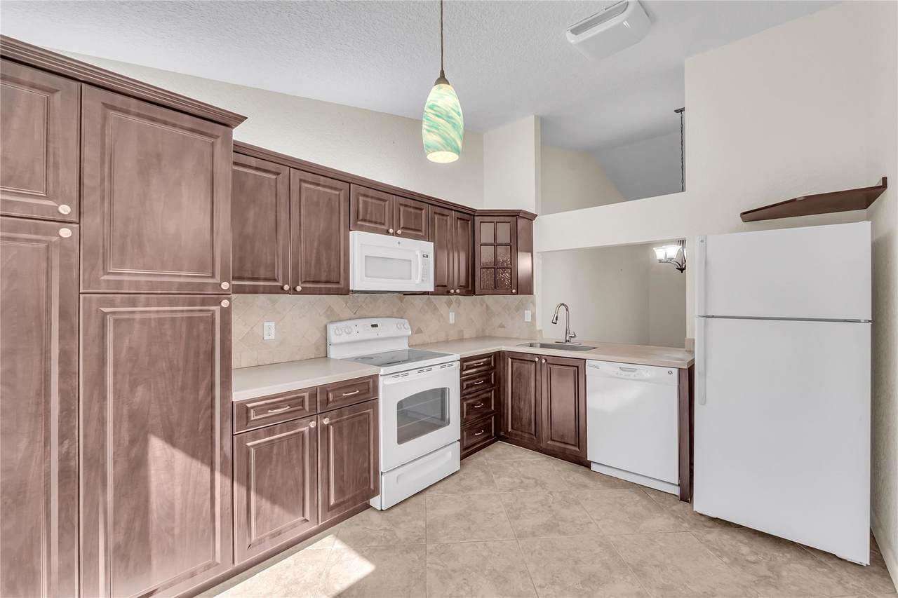 3246 Carambola - Photo 1