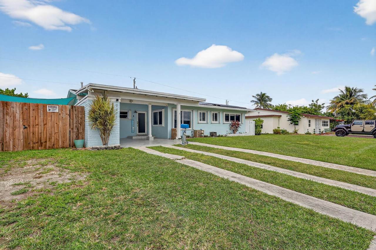 9471 Jamaica Drive - Photo 1