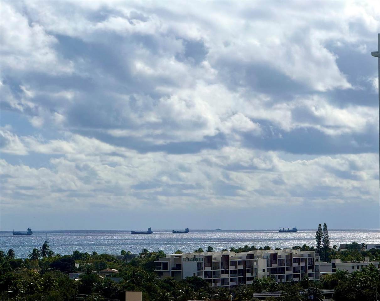 https://bt-photos.global.ssl.fastly.net/beaches/1280_boomver_1_F10540962-2.jpg
