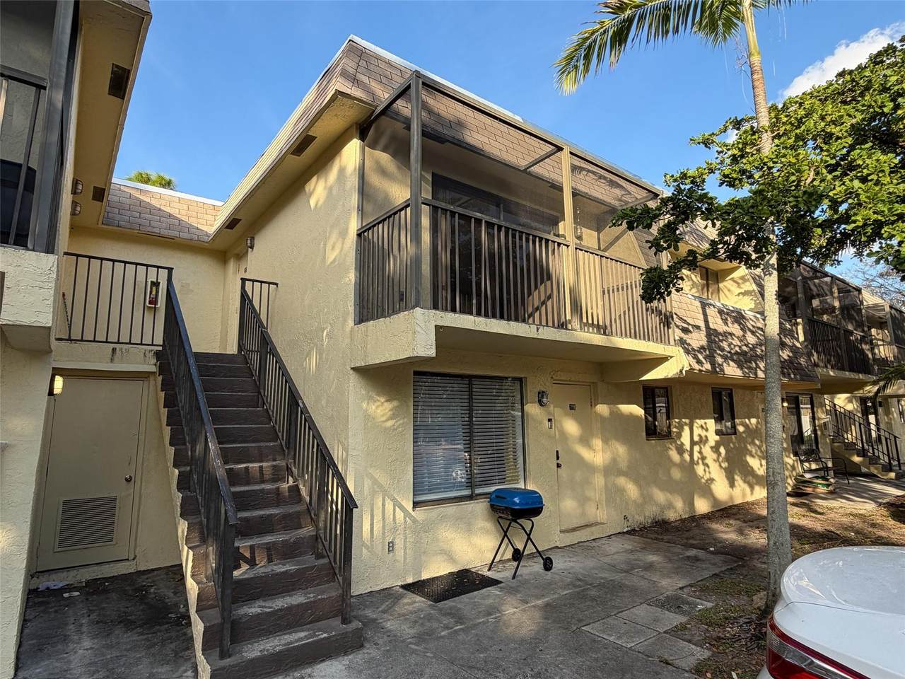 1045 Flagler Avenue - Photo 1