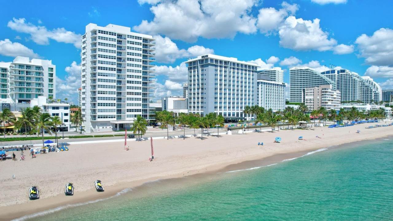 https://bt-photos.global.ssl.fastly.net/beaches/1280_boomver_1_F10544789-2.jpg