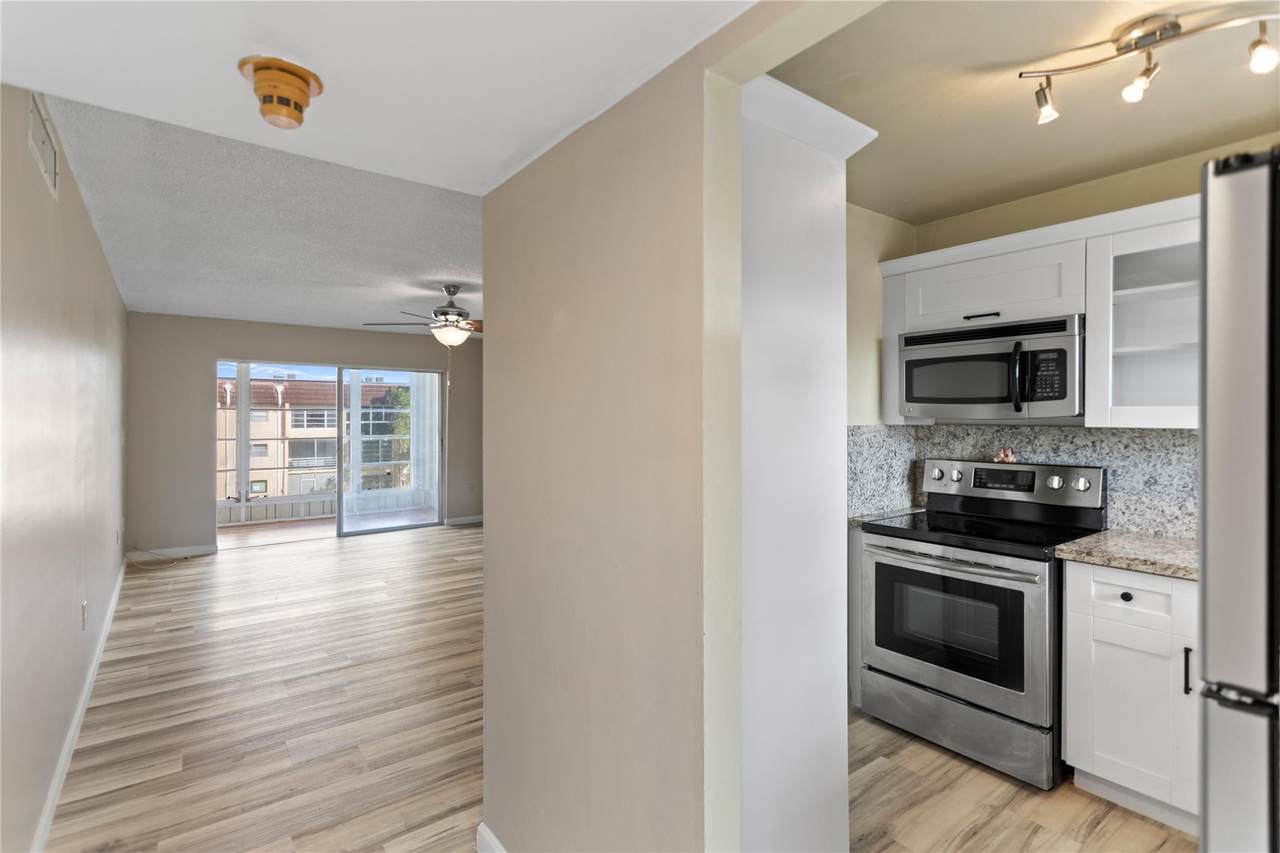 2720 Pine Island Road - Photo 1