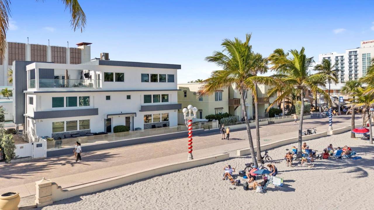 https://bt-photos.global.ssl.fastly.net/beaches/1280_boomver_1_F10544942-2.jpg
