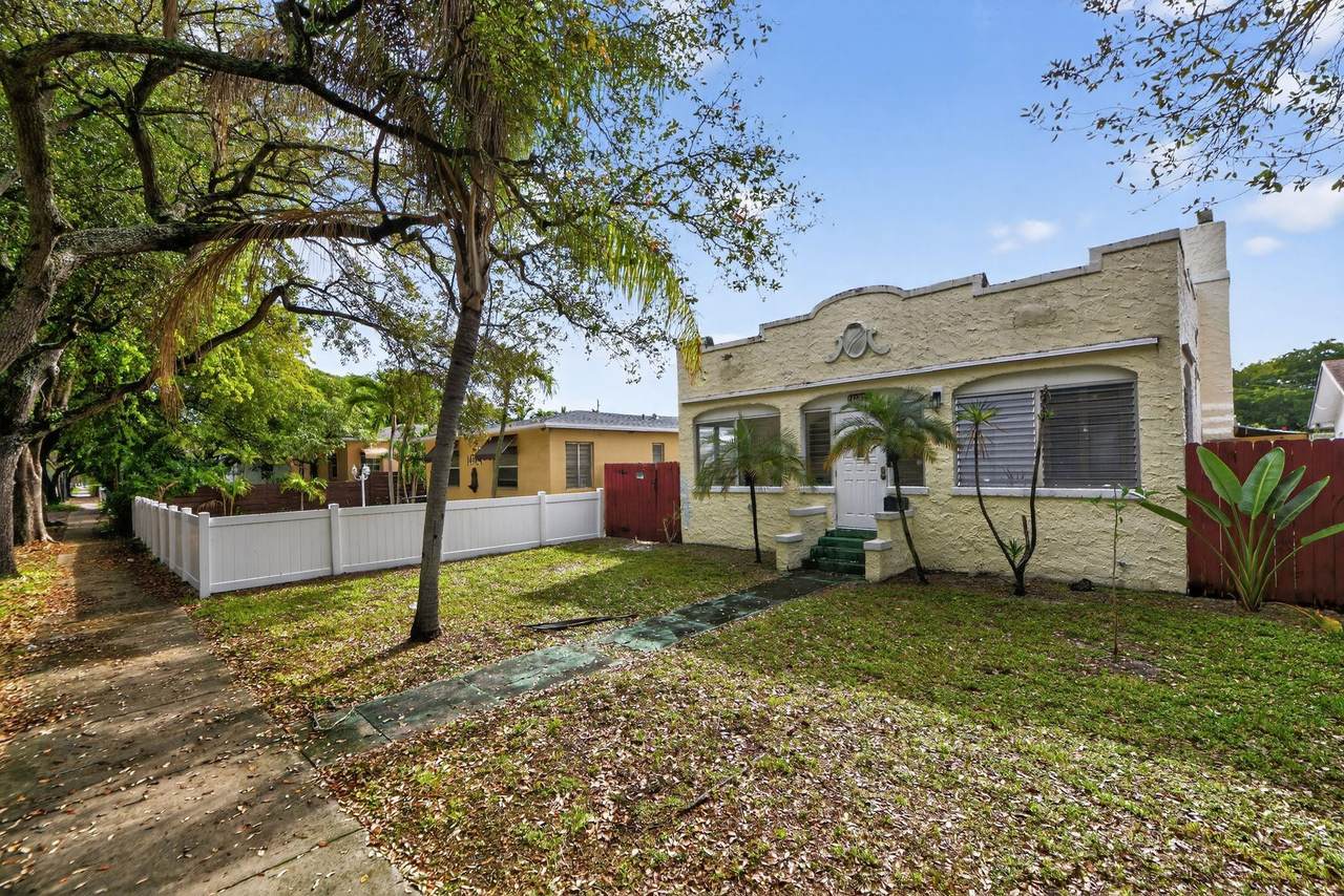 1934 Washington Street - Photo 1
