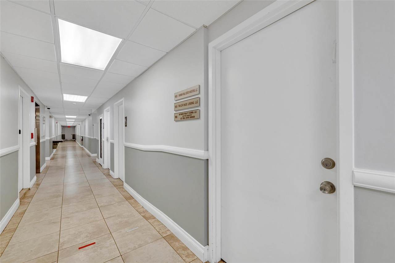 1400 Oakland Park Boulevard - Photo 1