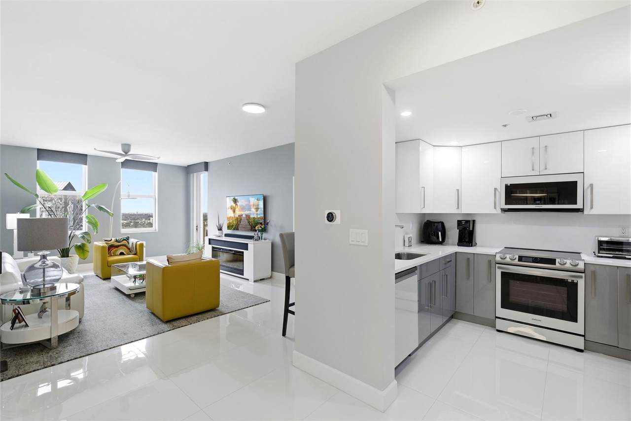 511 5th Avenue - Photo 1