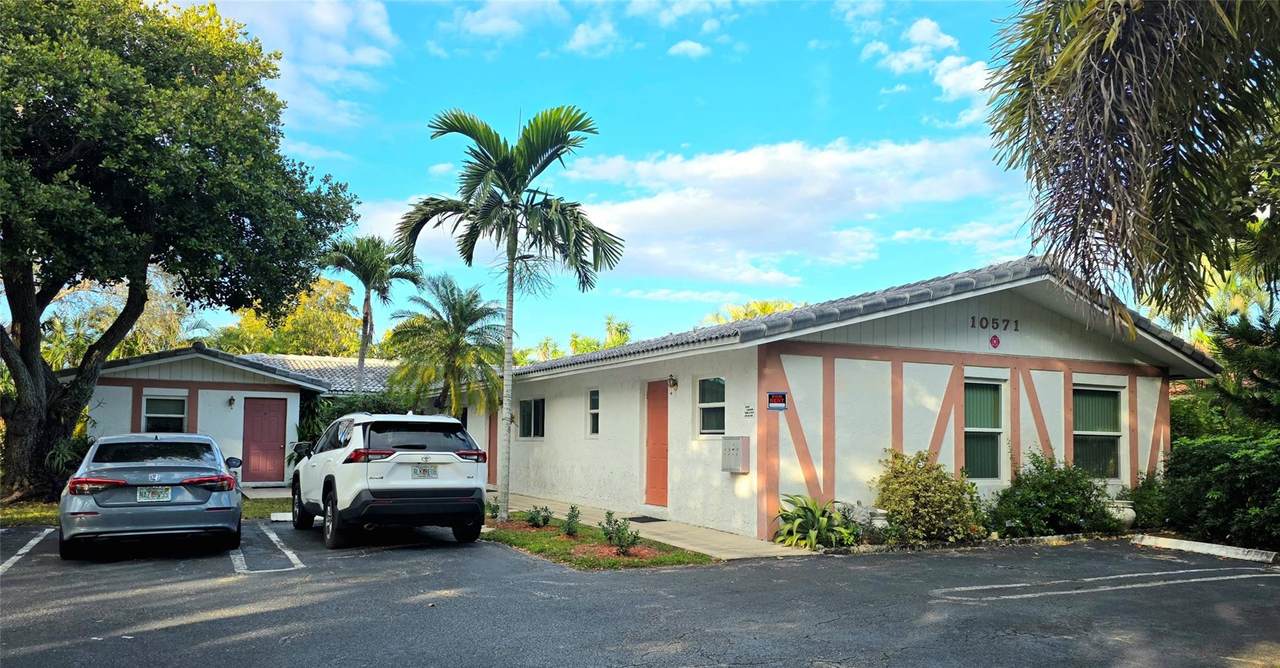 10571 45th - Photo 1