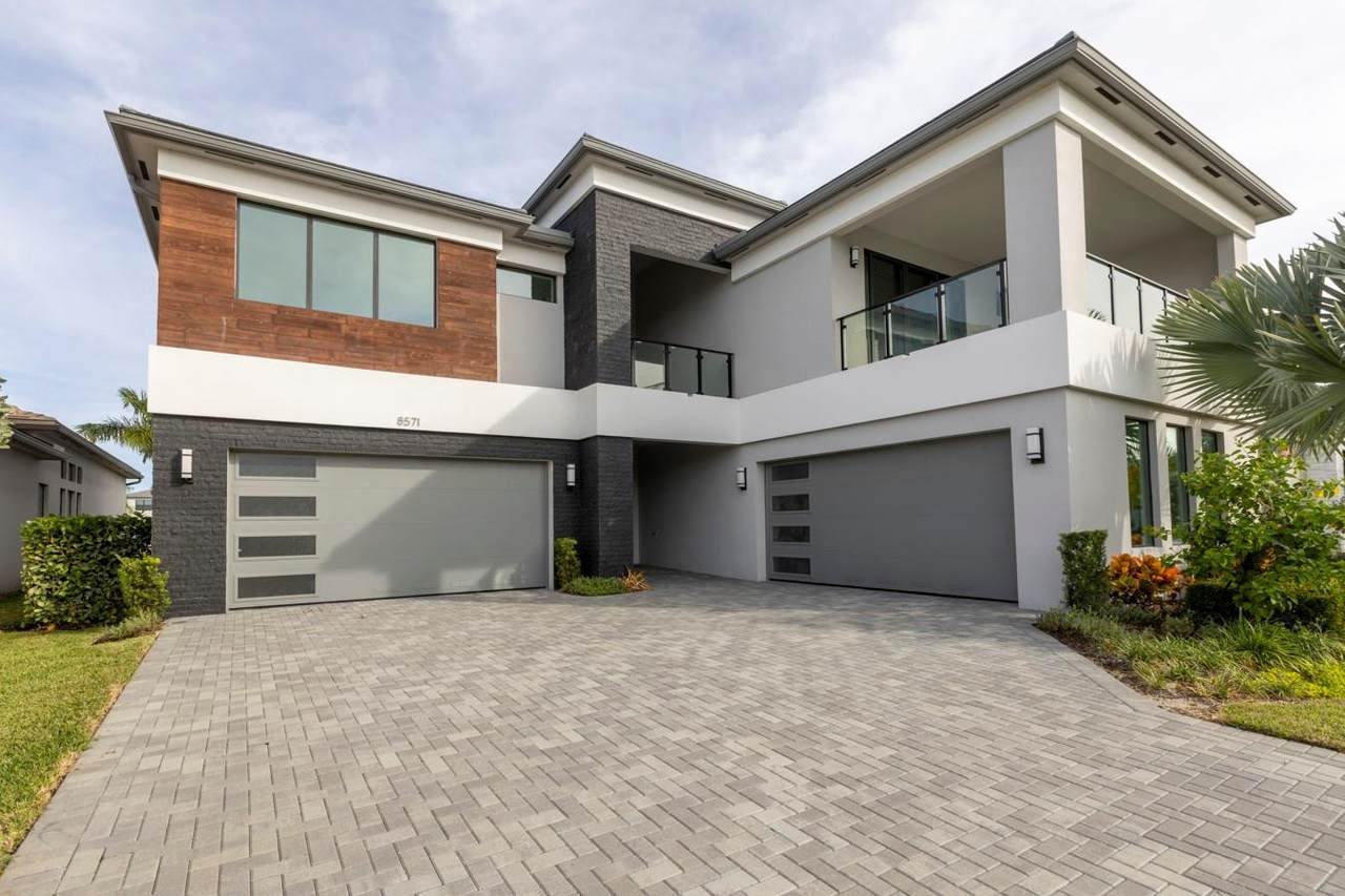 8571 Shoreacres - Photo 1