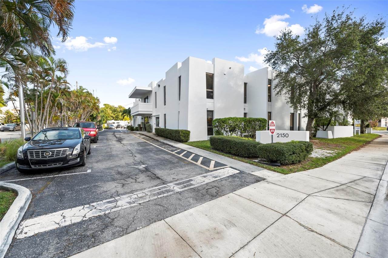 2150 Andrews Avenue - Photo 1