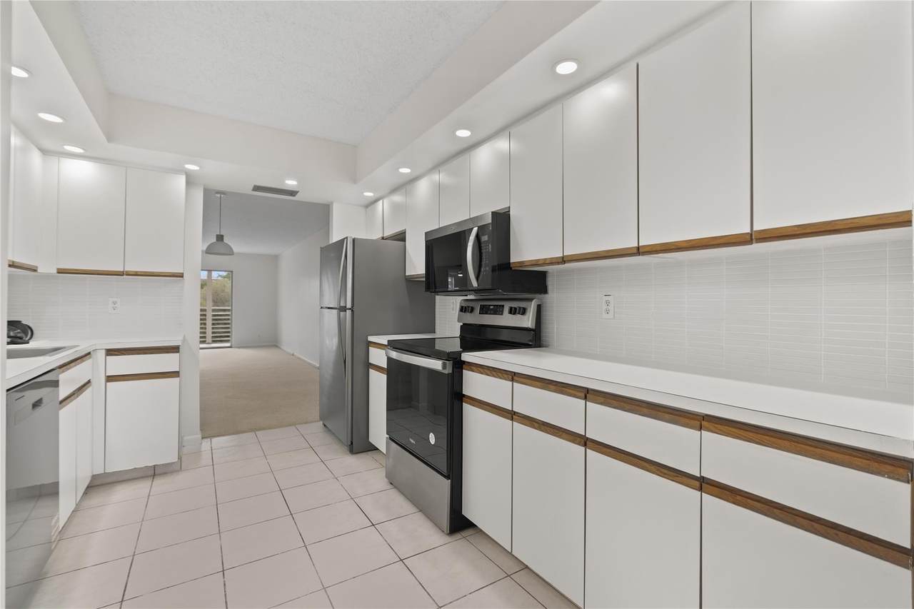 1801 Eleuthera Point - Photo 1