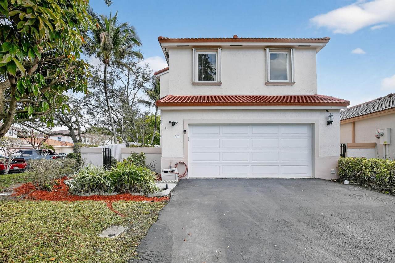 226 75th Way - Photo 1