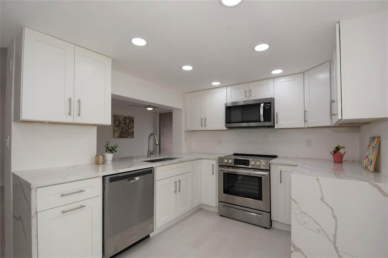 1831 Sabal Palm Drive - Photo 1