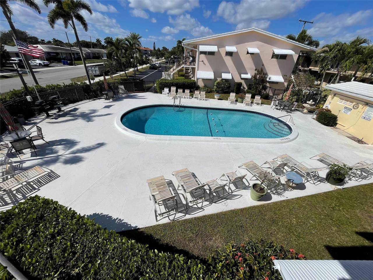 https://bt-photos.global.ssl.fastly.net/beaches/1280_boomver_1_F10551028-2.jpg