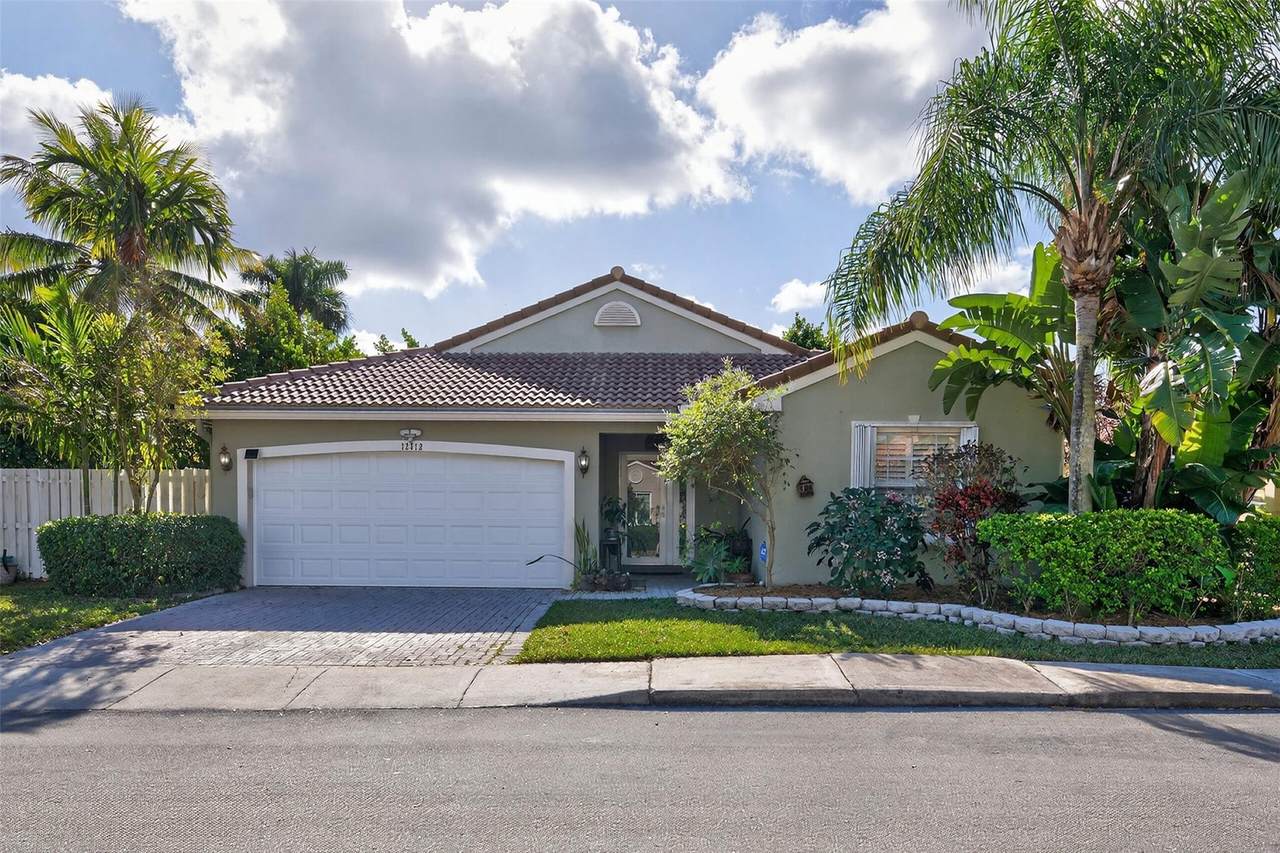 12512 10th Court - Photo 1