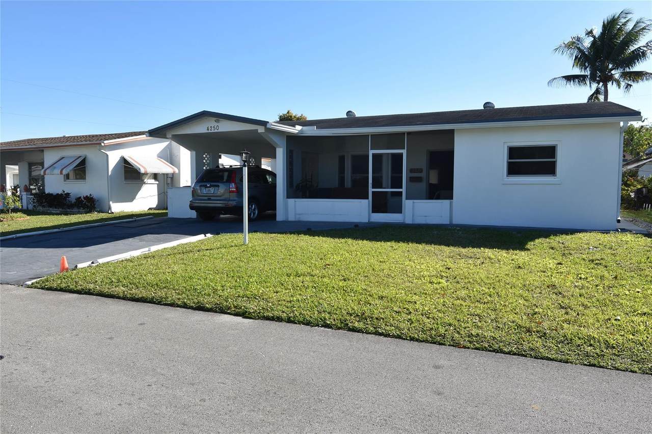 4250 49th Terrace - Photo 1