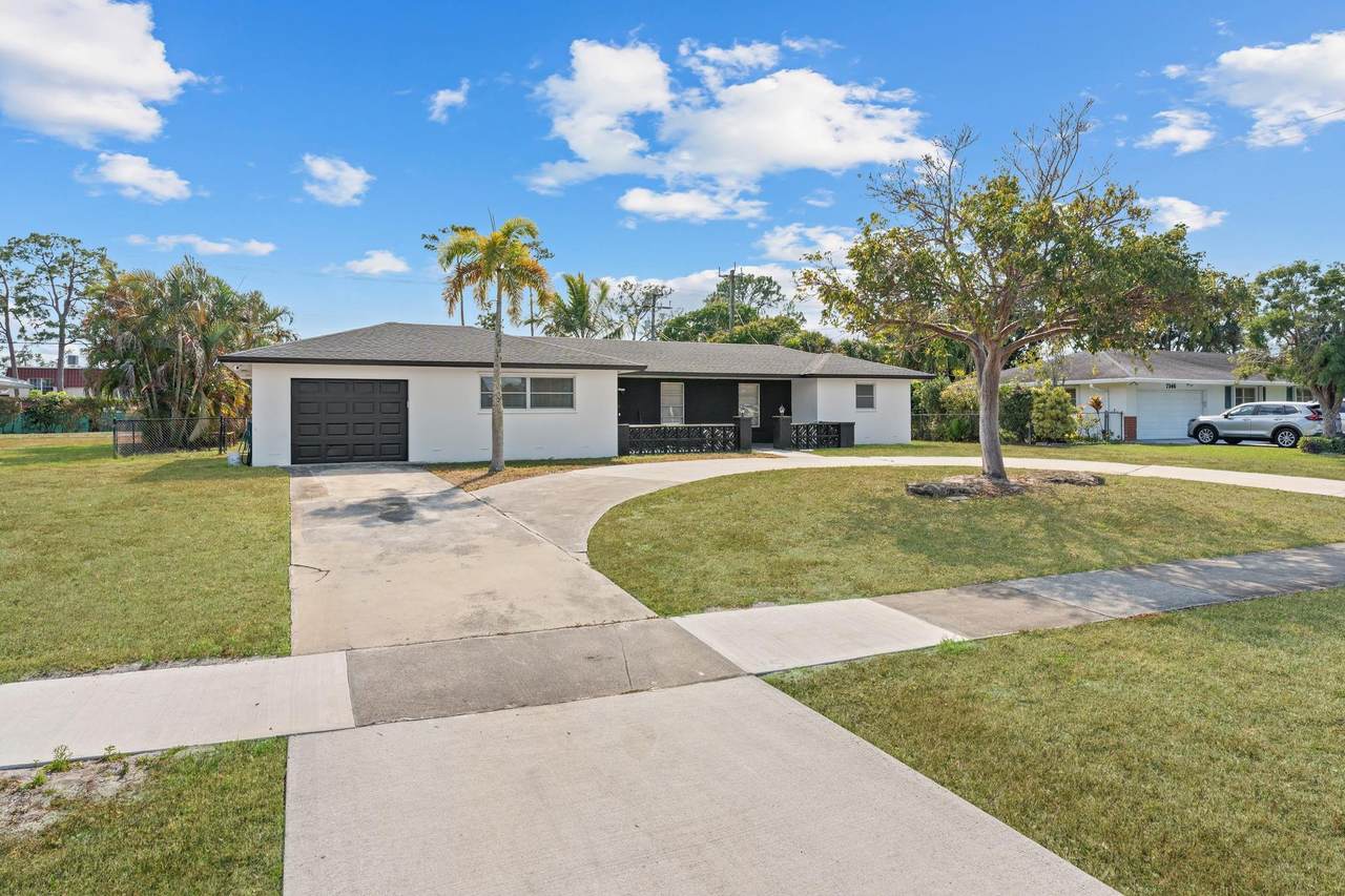 7328 Saint Andrews Road - Photo 1