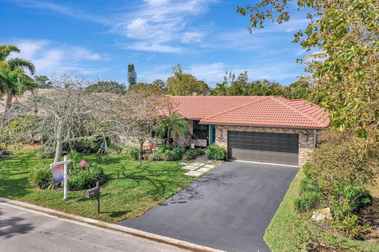 5368 64 Way - Photo 1