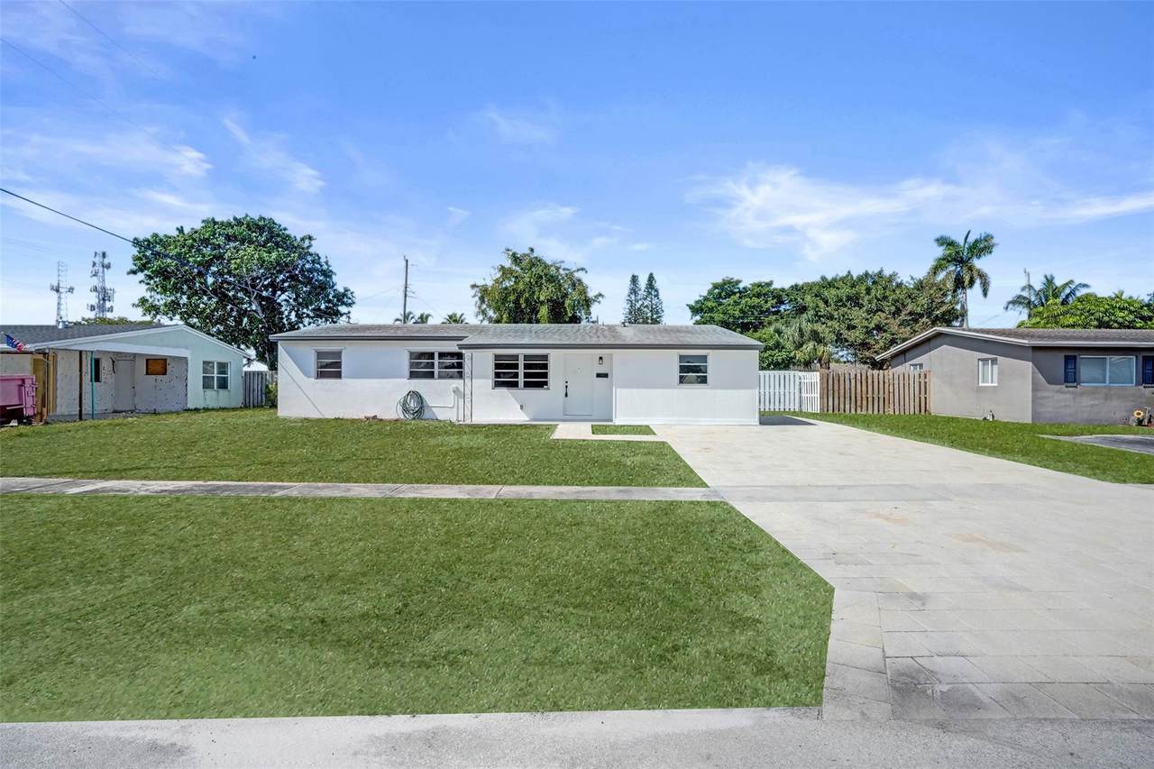 1437 1st Avenue - Photo 1