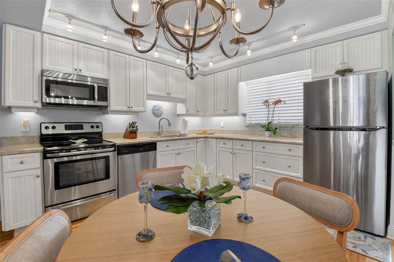 5250 Las Verdes Circle - Photo 1
