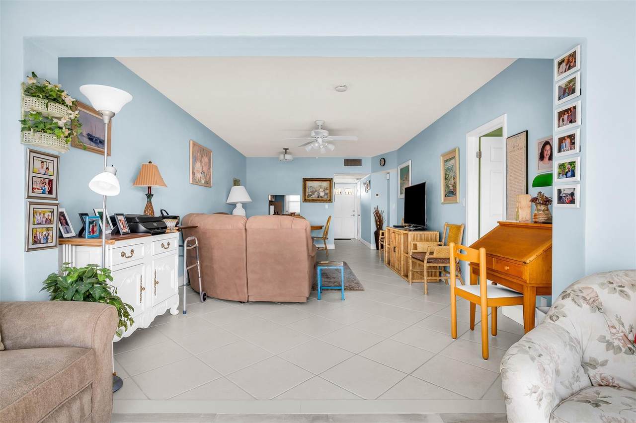 https://bt-photos.global.ssl.fastly.net/beaches/1280_boomver_1_F10554306-2.jpg