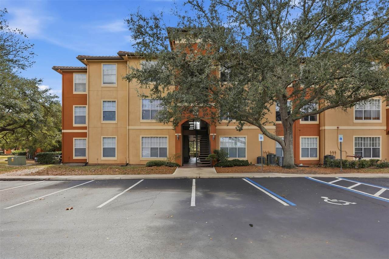 5518 Metrowest Boulevard - Photo 1