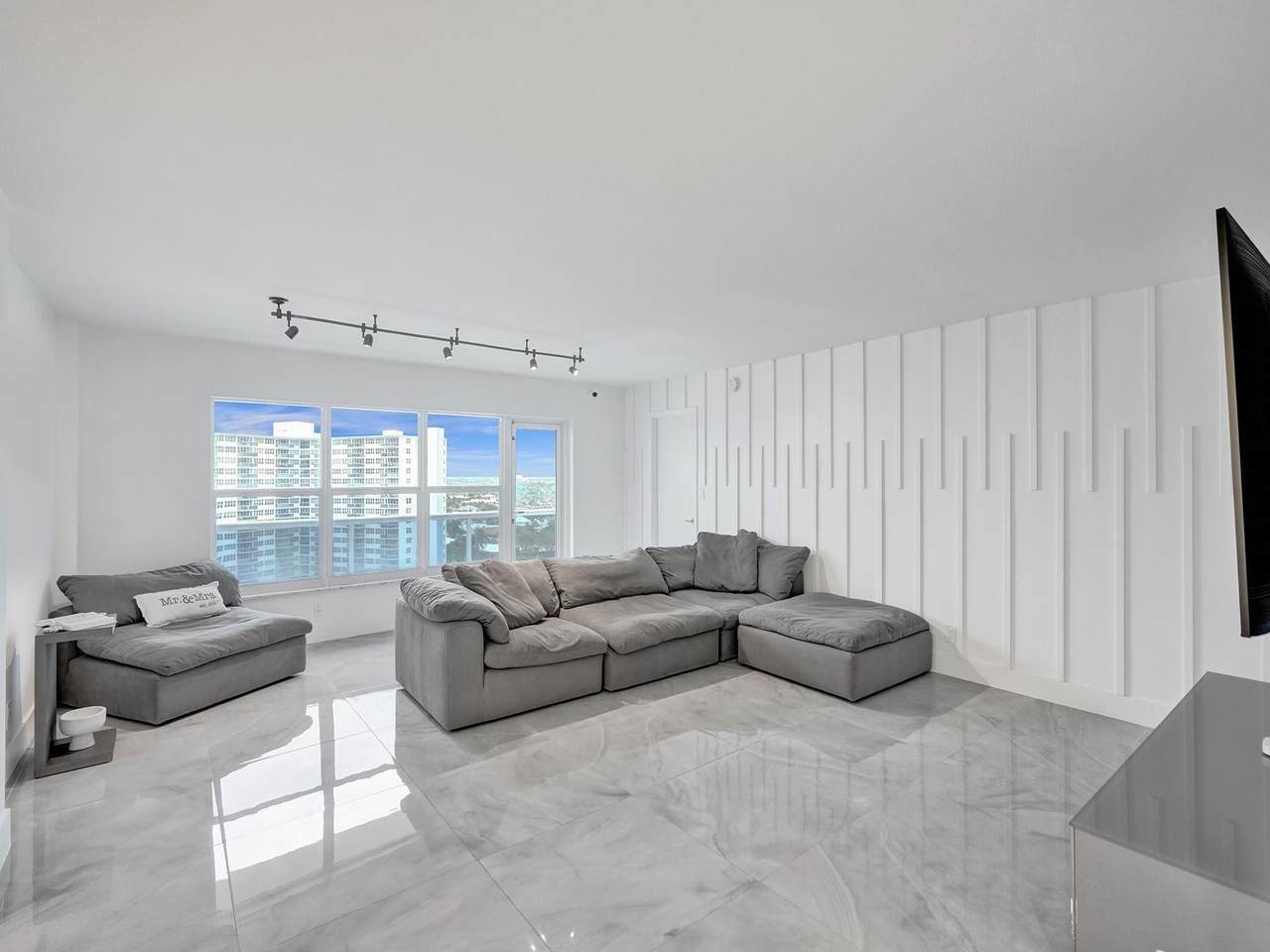 https://bt-photos.global.ssl.fastly.net/beaches/1280_boomver_1_F10554343-2.jpg