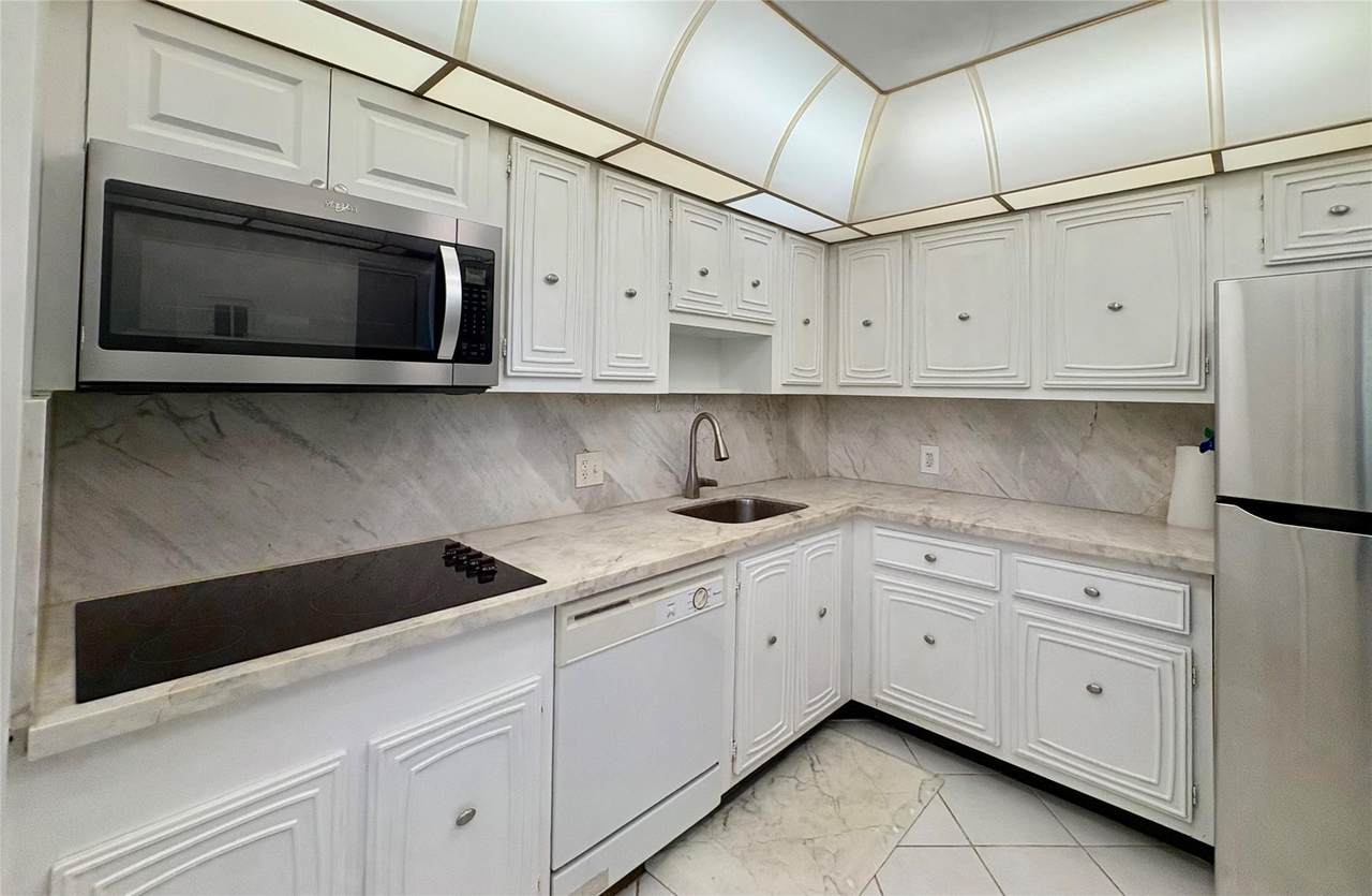 2601 Course Drive - Photo 1