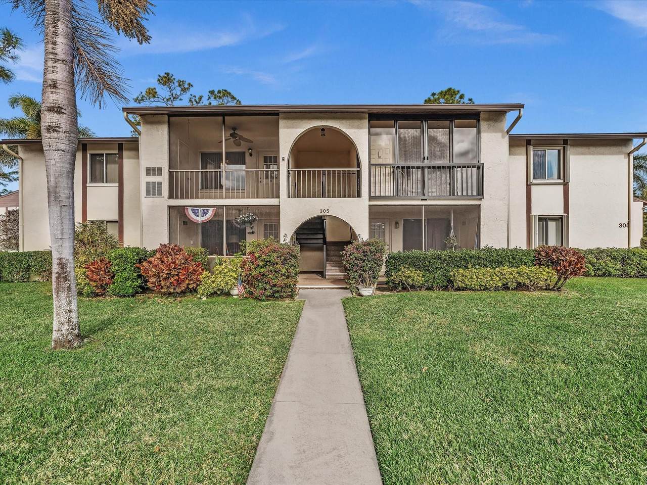 305 Knotty Pine Circle - Photo 1