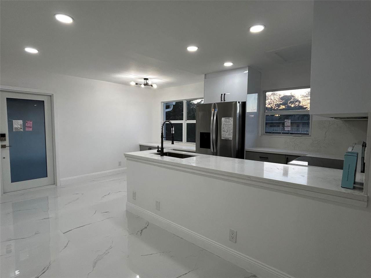 115 Ventnor F - Photo 1