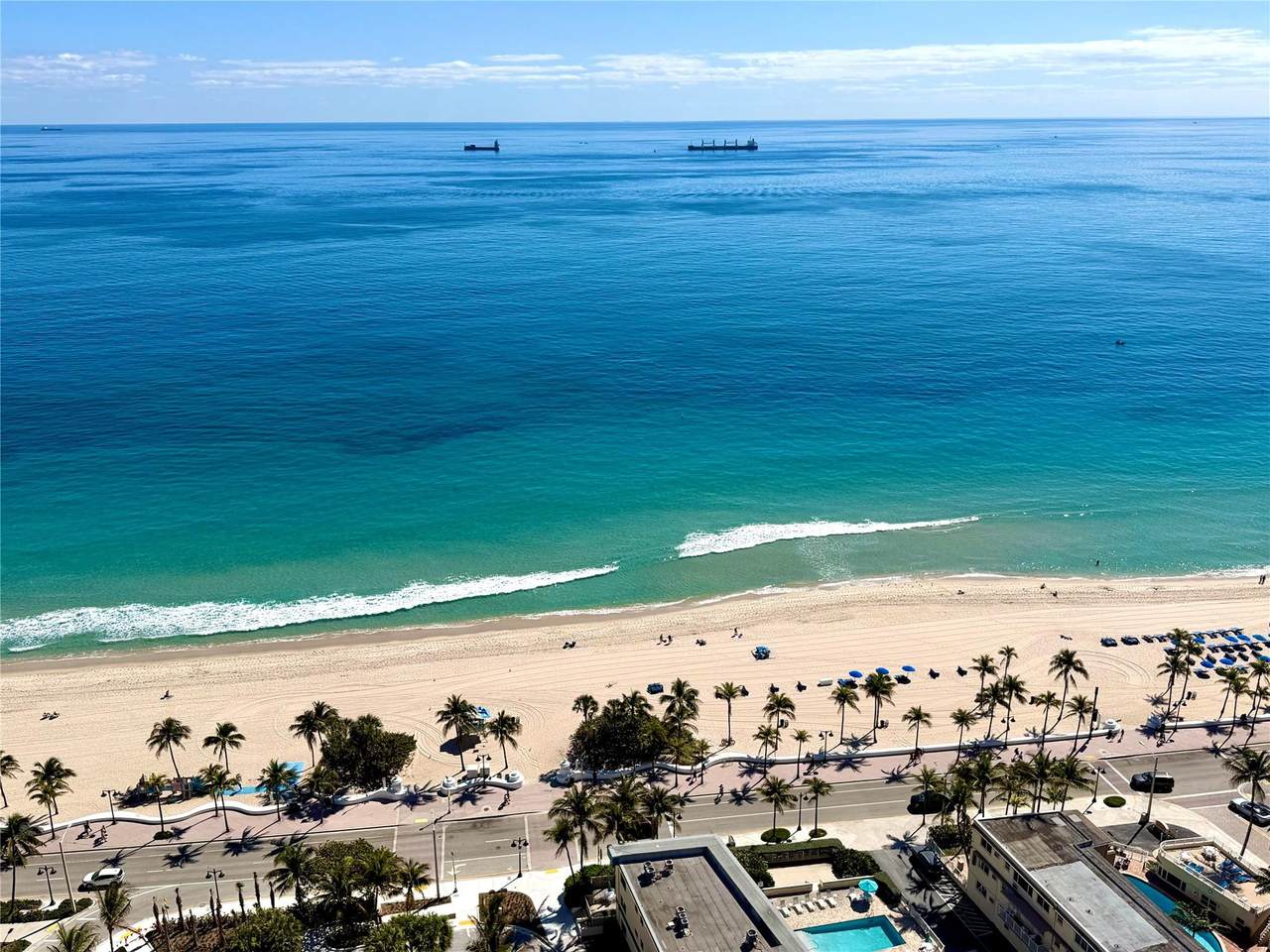 https://bt-photos.global.ssl.fastly.net/beaches/1280_boomver_1_F10555561-2.jpg