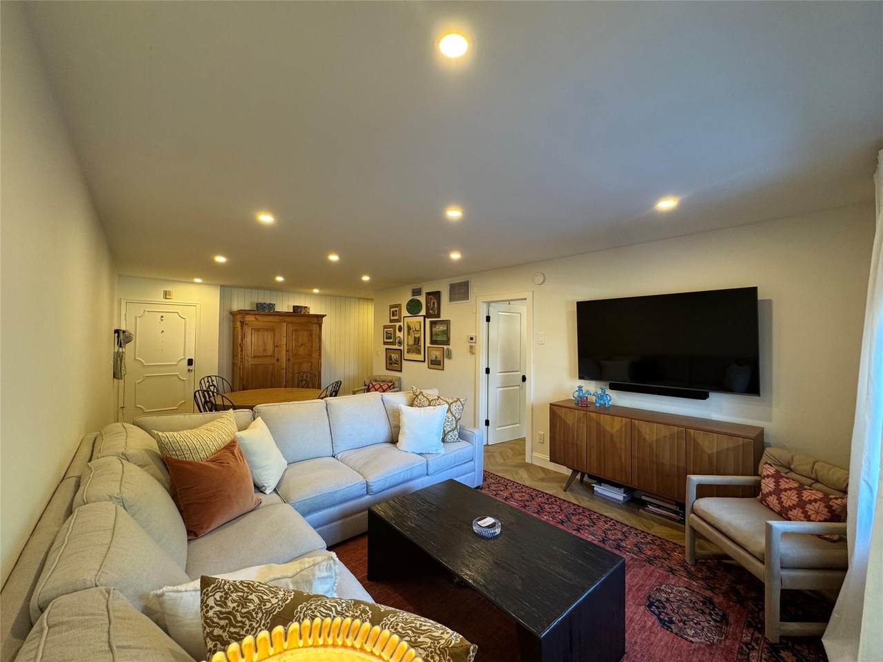 9 19th Court - Photo 1