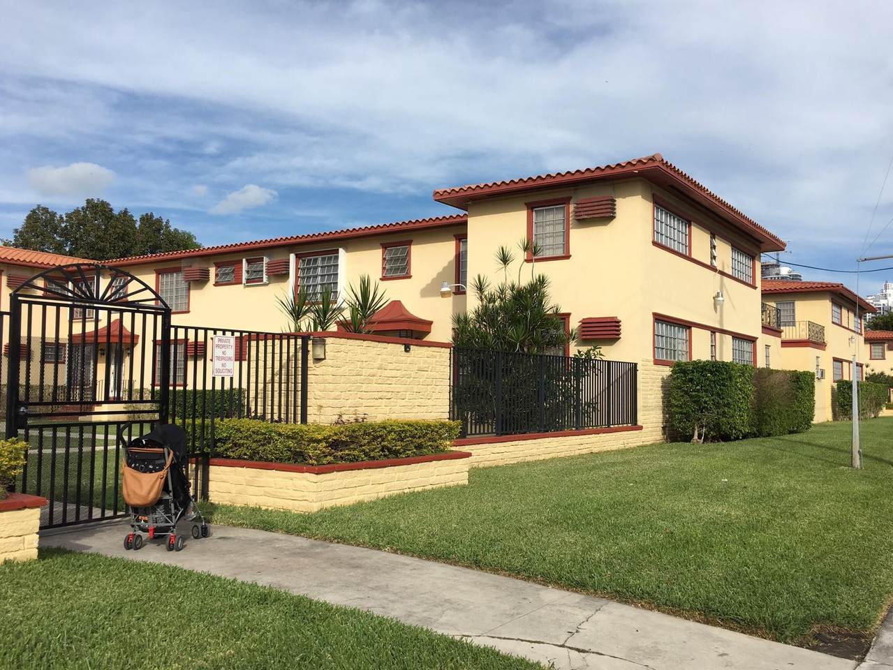 631 11th Street - Photo 1