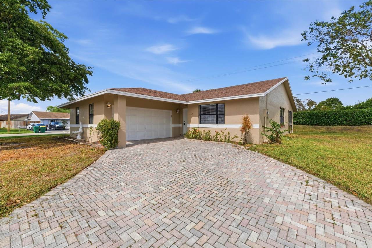 7520 88th Terrace - Photo 1