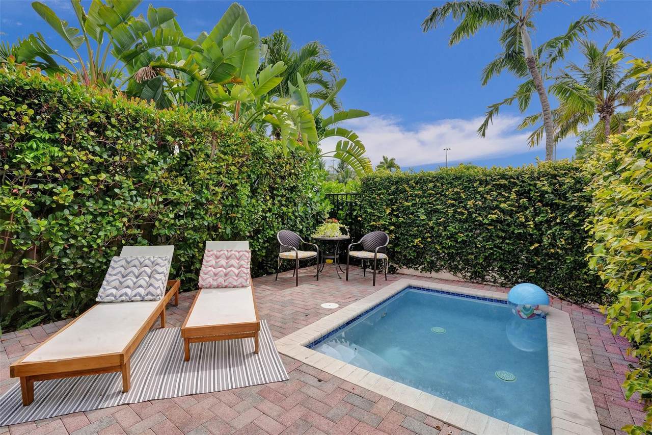 726 15th Avenue - Photo 1