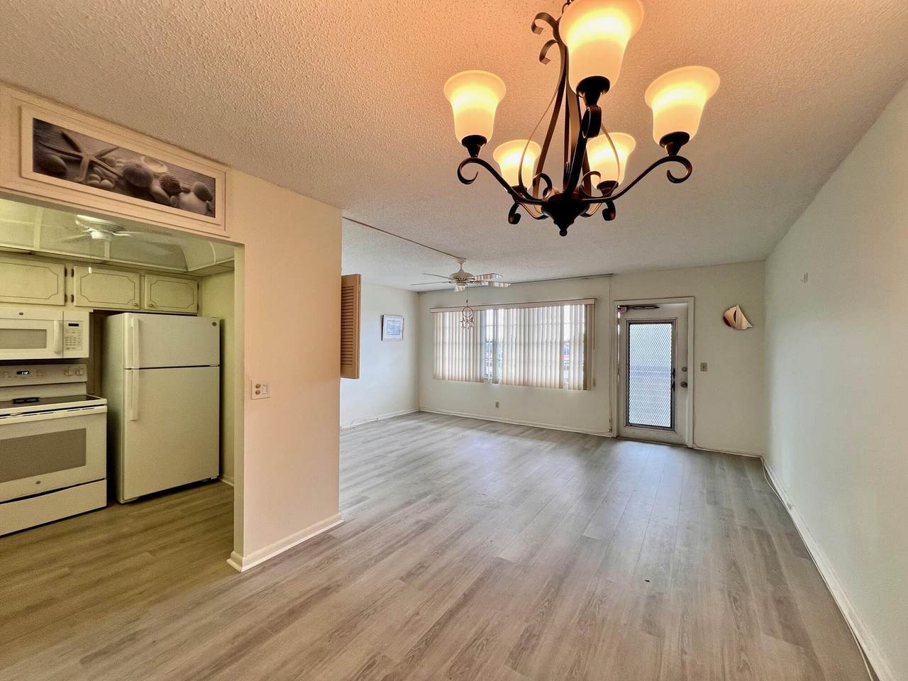 434 Southampton B - Photo 1
